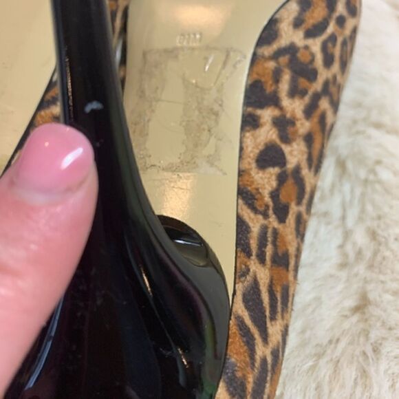 Guess Leopard Print Peep Toe Heels size 8.5 - Picture 7 of 9